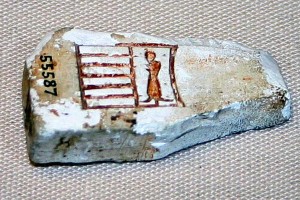 Fragment slonovace s imenom faraona Narmera, dinastija 0, Nagada, EA-55587
